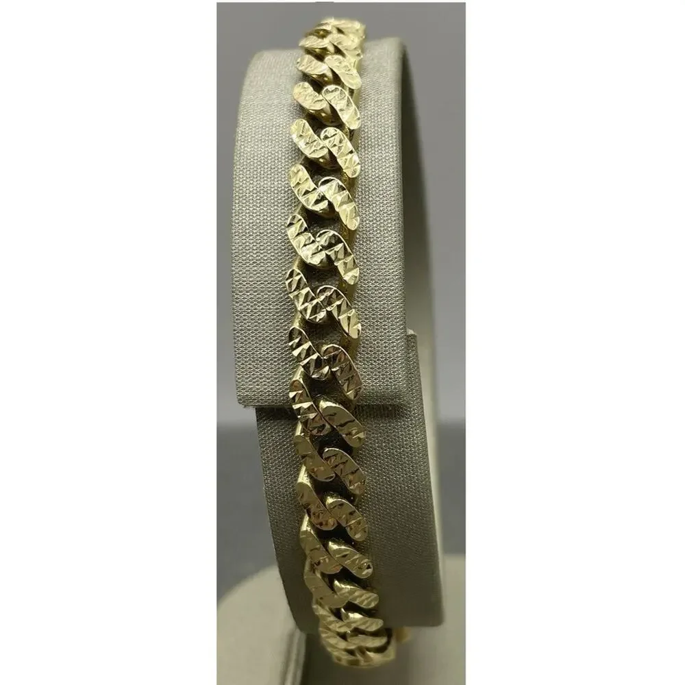 10K Yellow Gold Curb Link Diamond Cut Bracelet (22182)